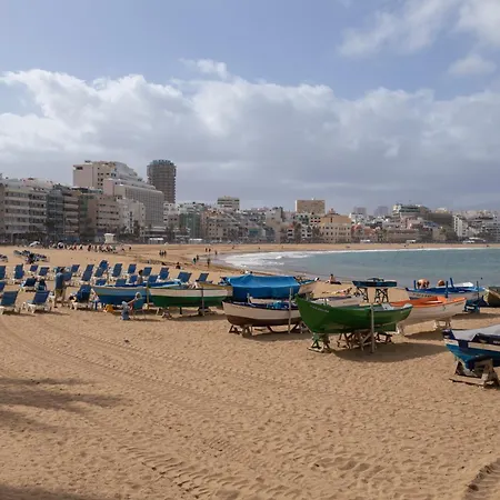 Piso Con Balcon Cerca De La Playa *