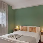 Piso Con Balcon Cerca De La Playa 公寓
