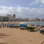 Piso Con Balcon Cerca De La Playa *