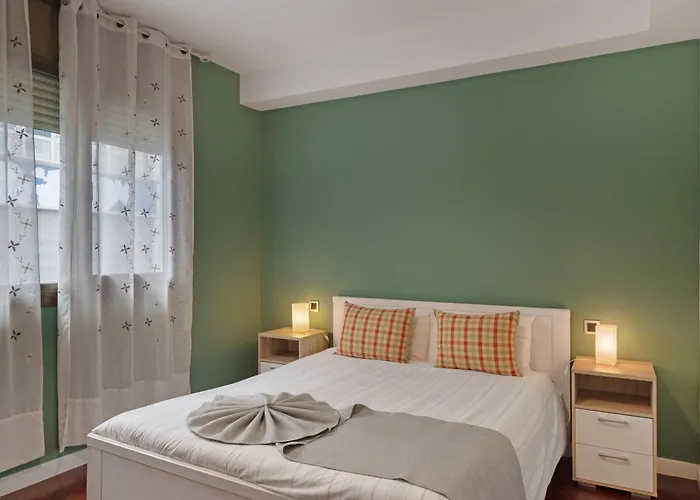 Piso Con Balcon Cerca De La Playa Lejlighed