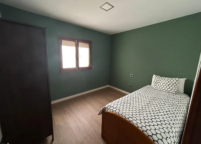 Piso Con Balcon Cerca De La Playa Lejlighed