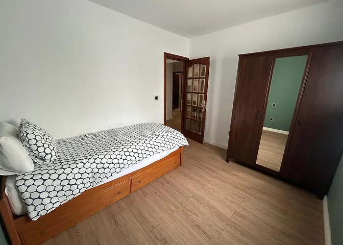 Piso Con Balcon Cerca De La Playa Lejlighed